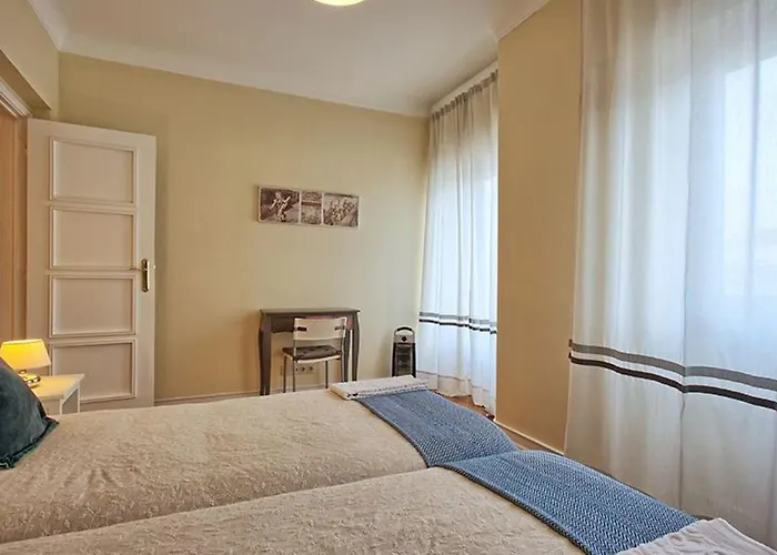 Admiral Dachgeschoss By Interhome Appartement Lissabon